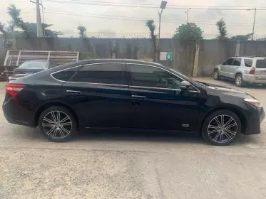 Toyota Avalon