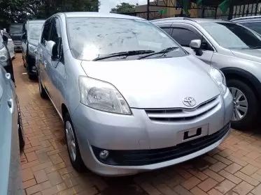 Toyota Passo Sette