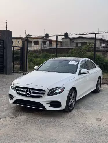Mercedes-Benz E 300