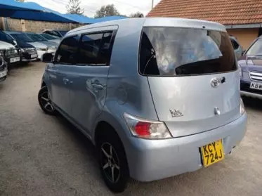Toyota Bb