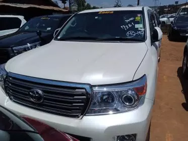 Toyota Landcruiser  V8