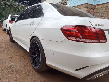 Mercedes-Benz E 250