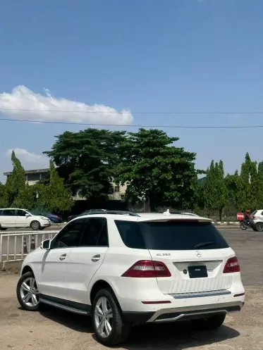 Mercedes-Benz ML 350
