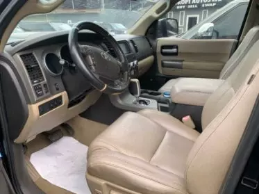 Toyota Sequoia