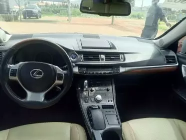 Lexus CT 200h