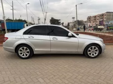 Mercedes-Benz C 200