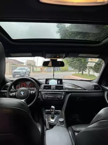 BMW 328i