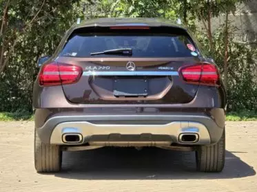 Mercedes-Benz GLA 200
