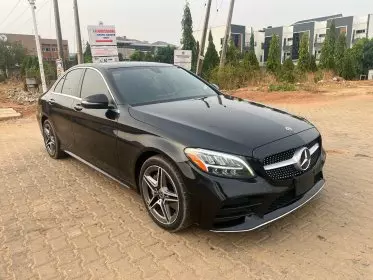 Mercedes-Benz C 300