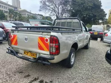 Toyota Hilux 