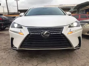 Lexus NX 300