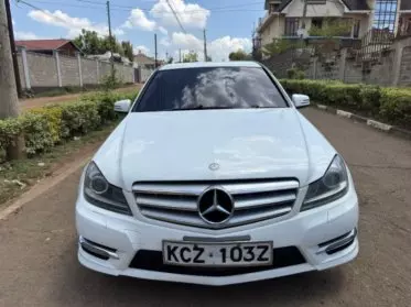 Mercedes-Benz C200