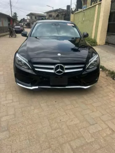 Mercedes-Benz C 300
