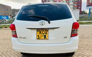 Toyota Fielder 
