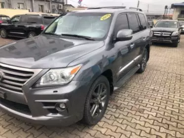 Lexus LX 570