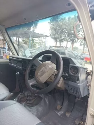 Toyota Land Cruiser Pick Up