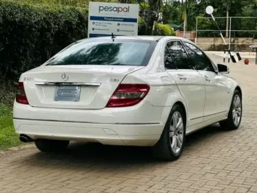 Mercedes-Benz C200