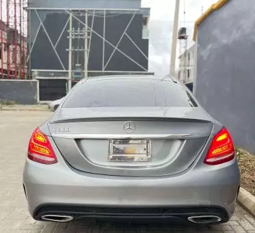 Mercedes-Benz C 300