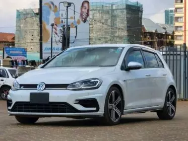 VOLKSWAGEN polo sedadan trend  ba ess