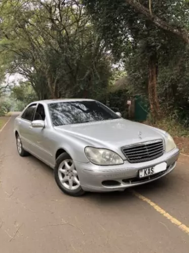 Mercedes-Benz 320