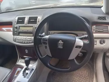 Toyota Crown Royal saloon