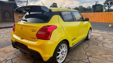 SUZUKI Swift