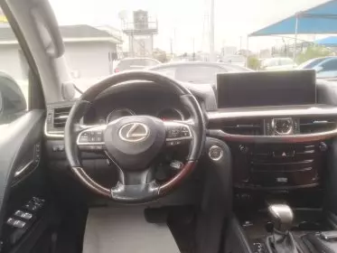 Lexus LX 570