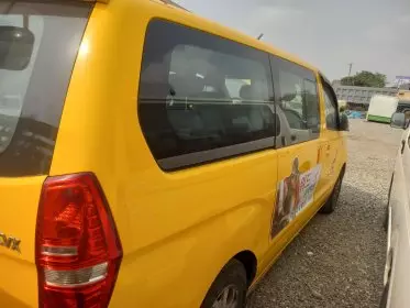 Hyundai H-1 Starex