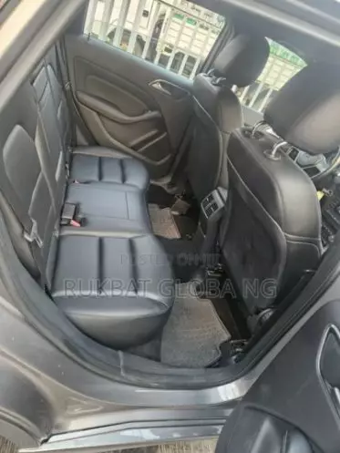 Mercedes-Benz B 250