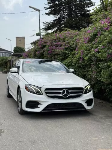 Mercedes-Benz E 300