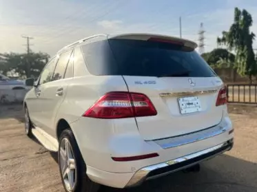 Mercedes-Benz ML 400