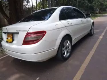 Mercedes-Benz C200