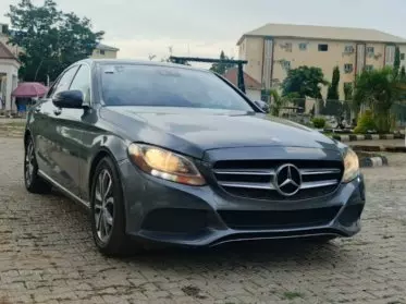 Mercedes-Benz C 300