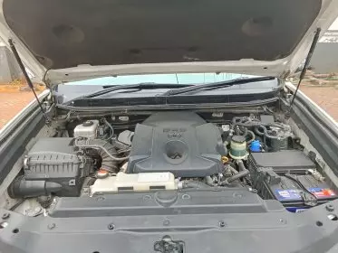 Toyota Land Cruiser Prado VX.L