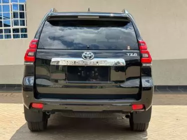 Toyota Landcruiser Prado