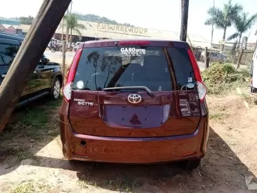 Toyota Passo Sette