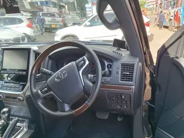 Toyota Landcruiser Prado