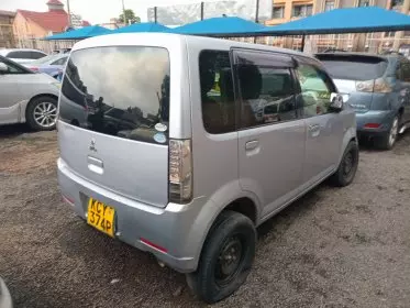 Mitsubishi Gk wagon