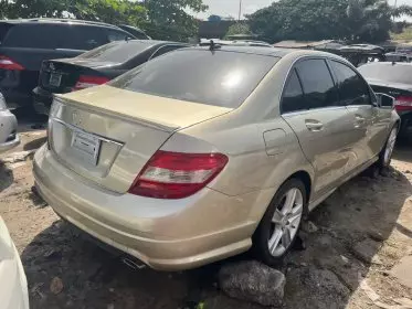 Mercedes-Benz C 300
