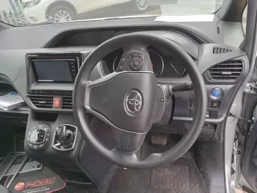 Toyota Noah Hybrid