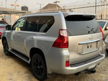 Lexus GS 460