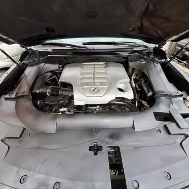 Lexus LX 570