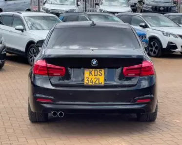 BMW 320i