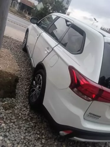 Mitsubishi Outlander hybrid