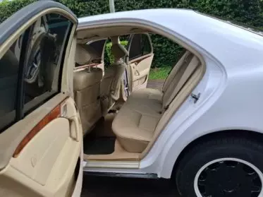 Mercedes-Benz E 240