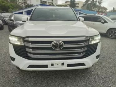 Toyota Landcruiser 300