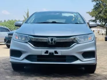 Honda Grace Hybrid