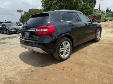 Mercedes-Benz GLA 250