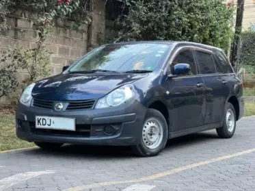 Nissan Advan