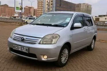 Toyota Raum 